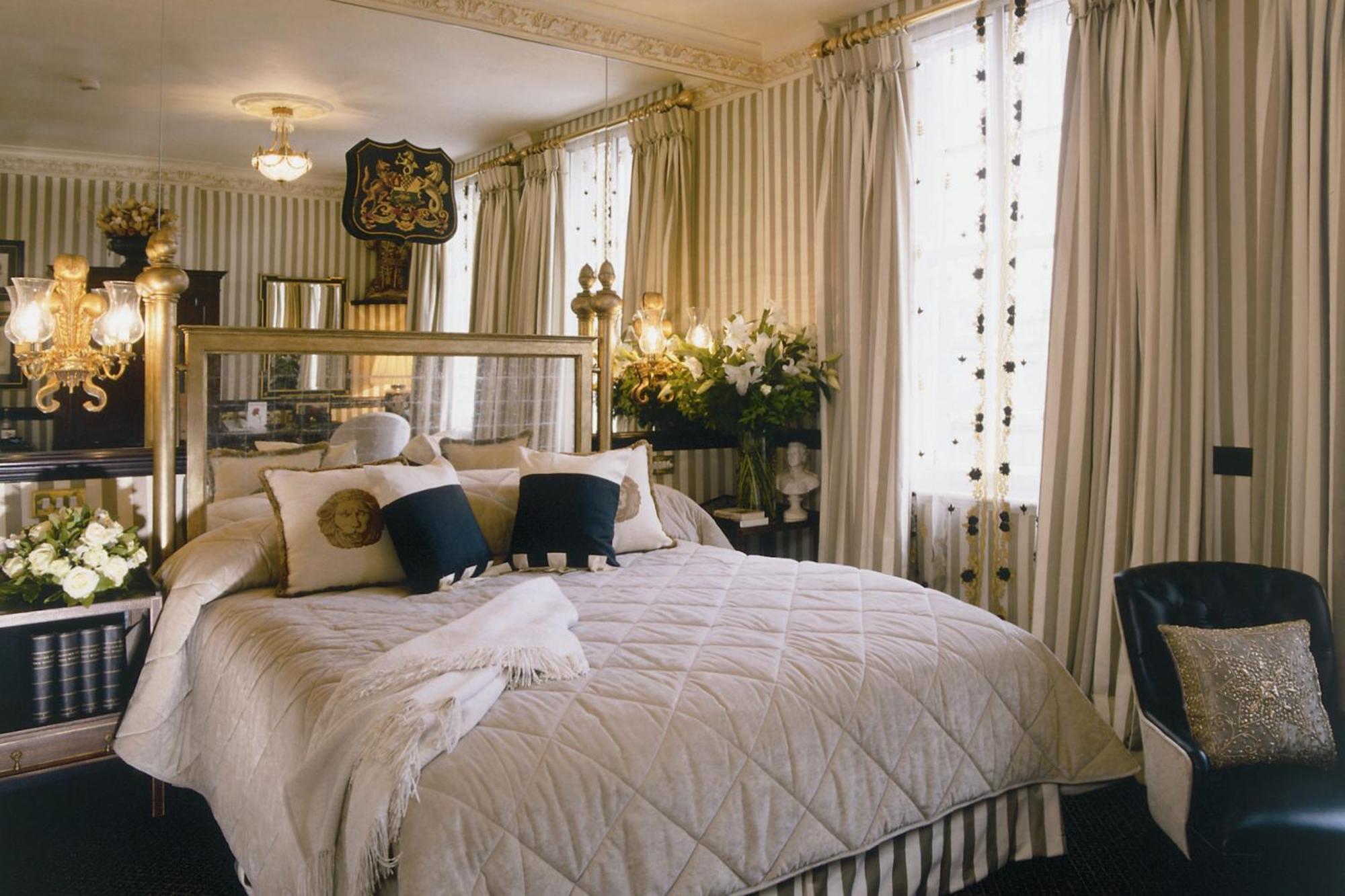 Rubens At The Palace Londra Esterno foto A bedroom at the hotel