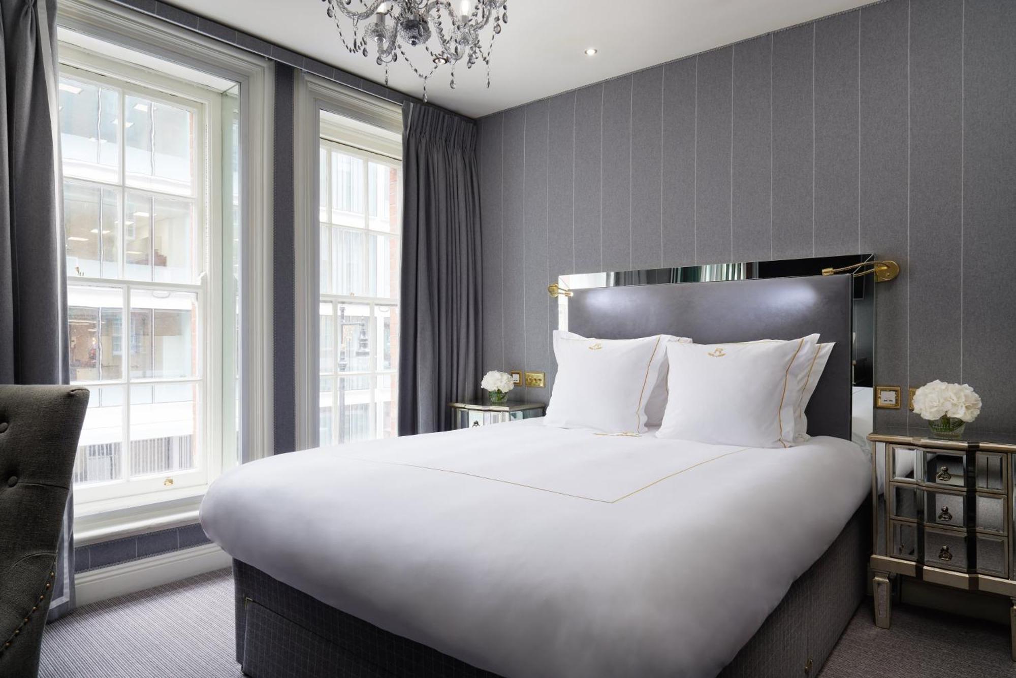 Rubens At The Palace Londra Esterno foto A bedroom at the hotel