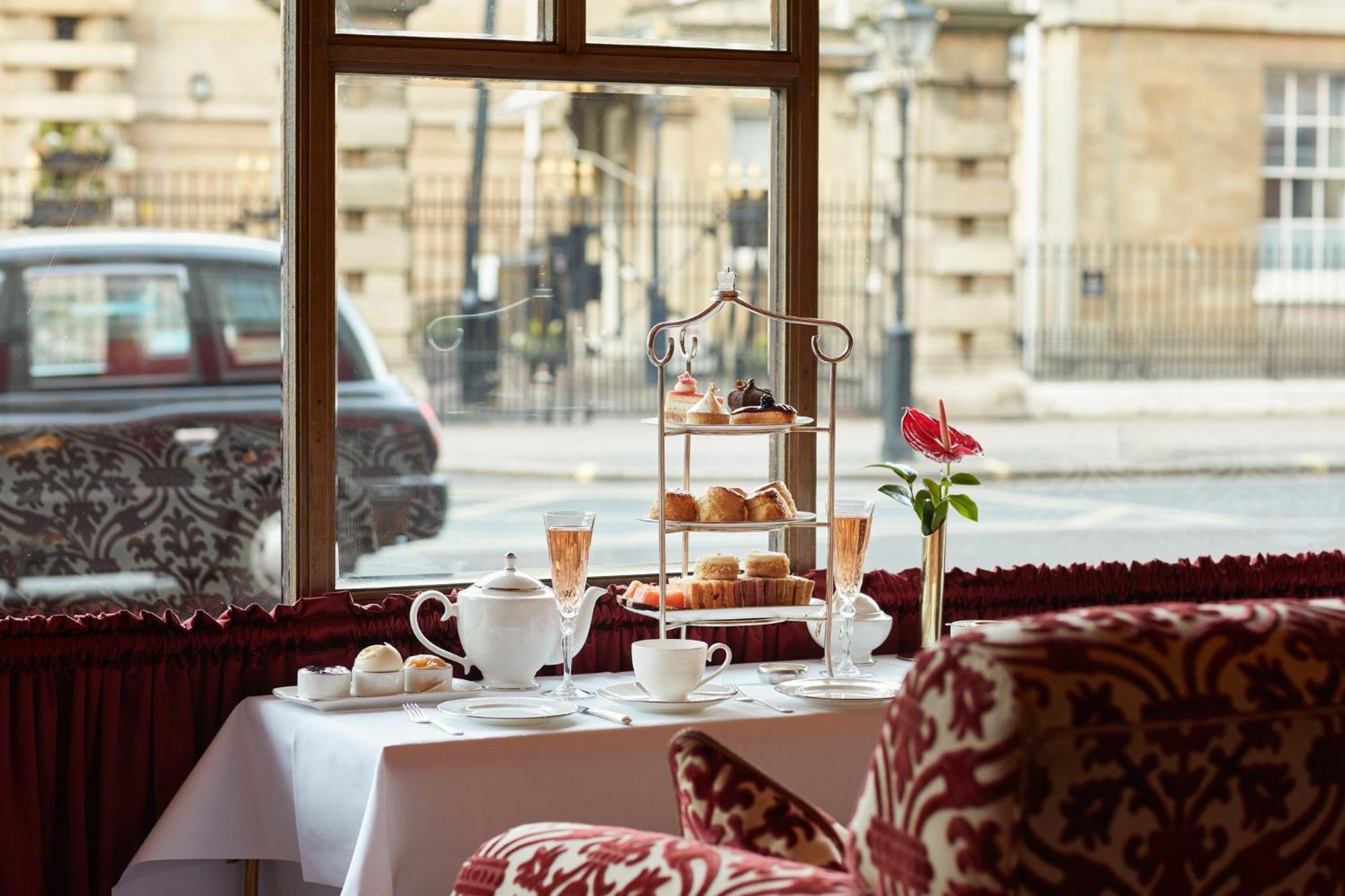Rubens At The Palace Londra Esterno foto Afternoon tea at the Ritz